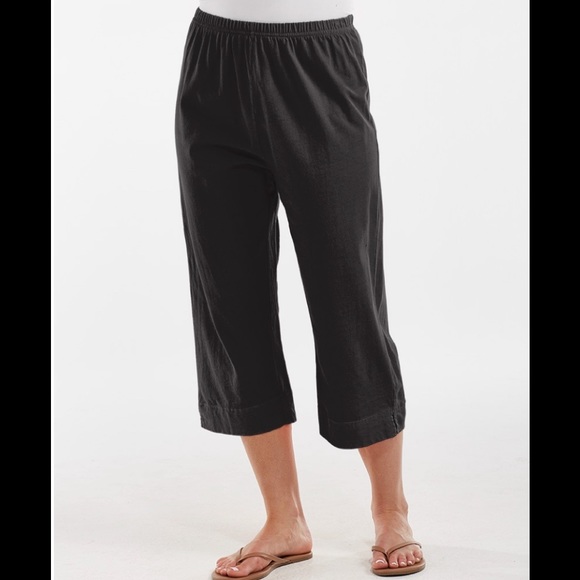 Fresh Produce Black Jersey Capris Size 